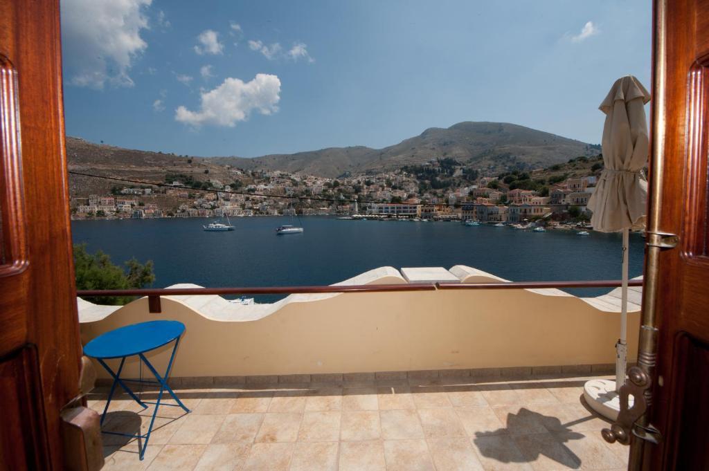 Ferienwohnung Odyssia Symi Exterior foto