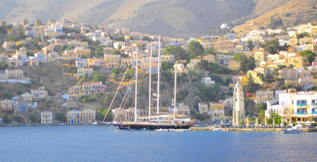 Ferienwohnung Odyssia Symi Exterior foto