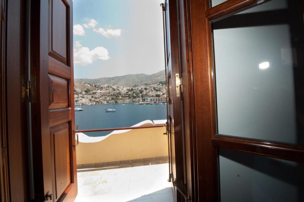 Ferienwohnung Odyssia Symi Exterior foto